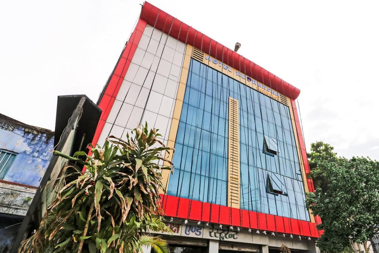 SPOT ON 47191 Hotel Rudraksh Residency Sidhauli Bagian luar foto